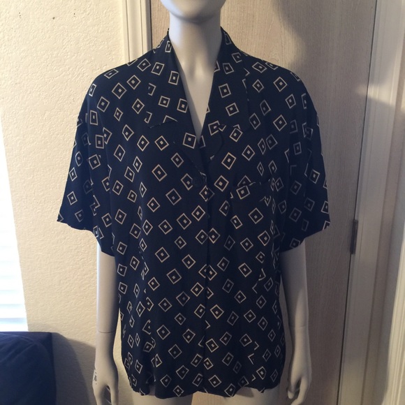 Dior Tops - 🖤Christian Dior Top💥